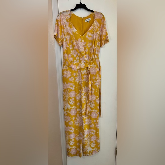 Jumpsuit Pant Romper, Medium with Pockets, Floral Print Spring - Picture 1 of 4